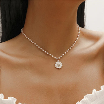 2022 New Korean Style Daisy Flower For Women Delicate Pearl Girls Sweet Jewelry Gift