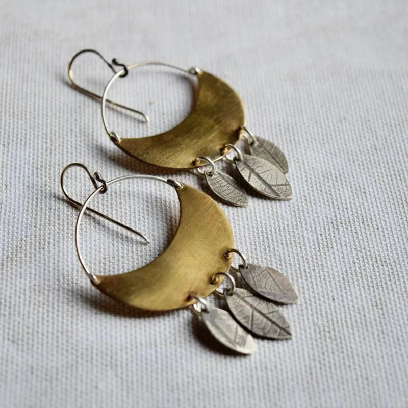 Exquisite Charm Moon Antique Gold Color Leaf Dangle Earrings for Women Fashion Geometry Earrings